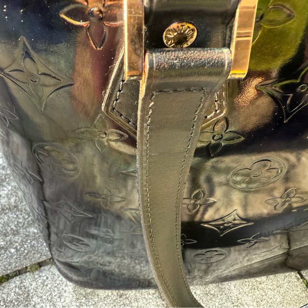 Authentic Louis Vuitton dyed Vernis tote .. SALE - Picture 4 of 13